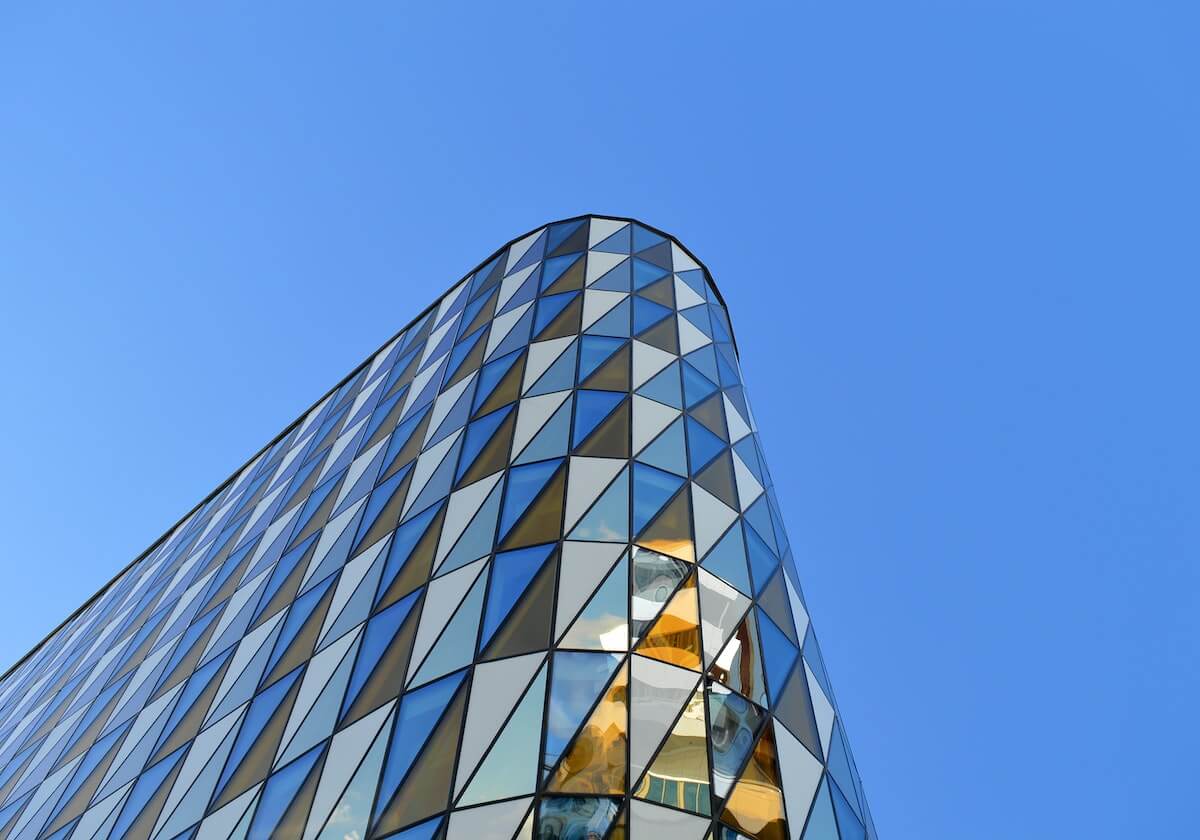 天天盈球足球比分-西亚卡姆20+5 步行者六人得分上双逆转公牛