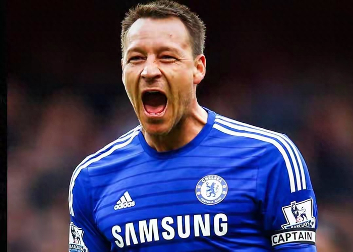 天天盈球即时比分直播-34岁铁人范戴克，英超第一中卫之争竟被他“踢”成连续剧？|约翰·特里|格拉文贝尔奇|利物浦|C罗|特里_新浪体育_新浪新闻