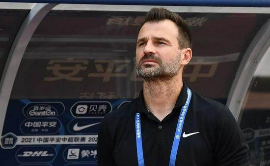 天天盈球足球比分-莱科烦恼第二回合如何部署防线 贺惯伤重几定缺阵