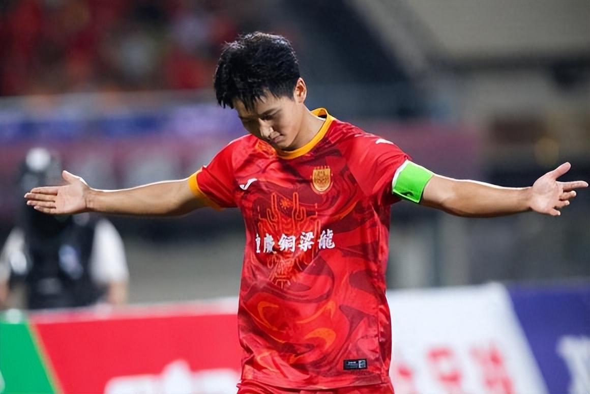 天天盈球-邝兆雷刚加盟海牛队,就有望在中超首轮登场完成处子秀,值得期待