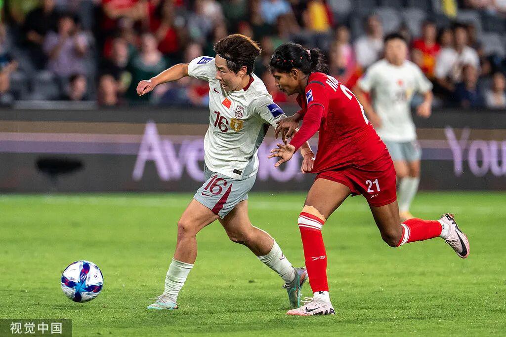 天天盈球即时比分直播-开门红!中国女足2比0孟加拉国:控球率47% 积分榜位居次席