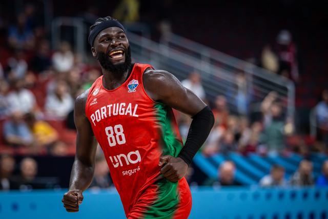 天天盈球足球比分-从被国王扫地出门到绿军夺冠，NBA首位葡萄牙球星的逆袭之路