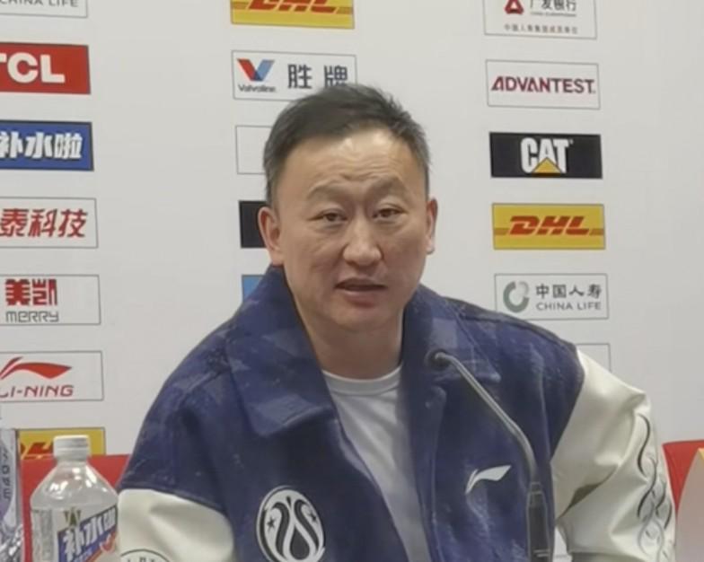 天天盈球足球比分-刘维伟谈威瑟斯庞：输球我可以担责，但他总闹情绪实在让我太累